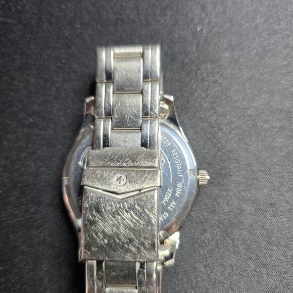 Wenger Swiss Army GMT Watch - Picture 3 of 4